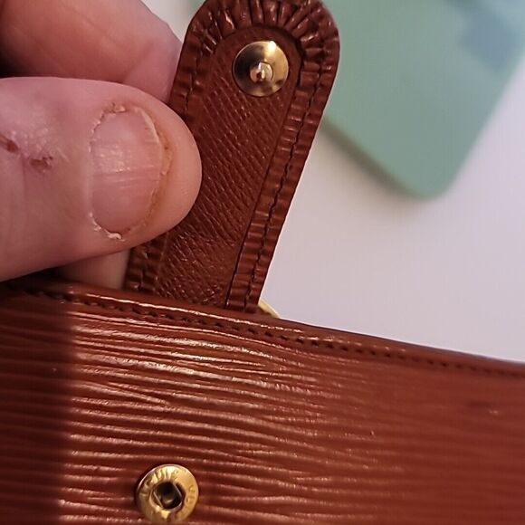 LOUIS VUITTON Porte Monet Bier Viennois Epi Leather Brown Kiss Lock Wallet GUC - Picture 12 of 16